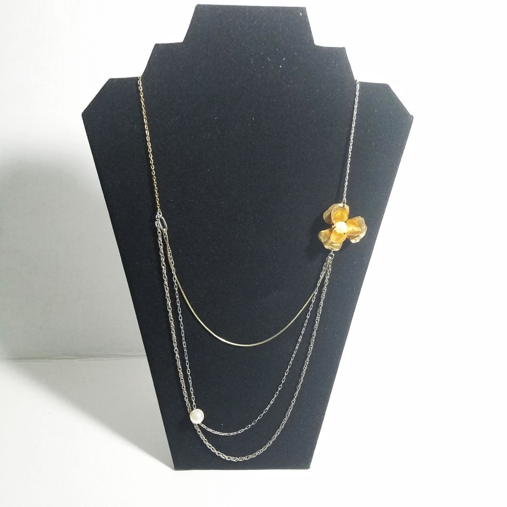Layered Mixed Metal Flower Necklace with Pearl